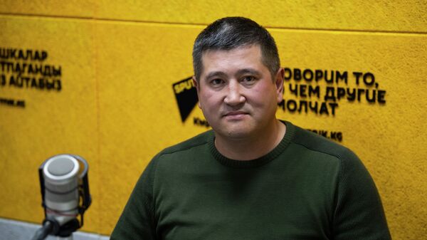 Бишкек шаардык мэриясынын алдындагы экологиялык кеңештин катчысы Адил Назаров - Sputnik Кыргызстан