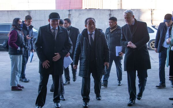 На склады Всемирной продовольственной программы (ВПП) ООН в Кыргызстане прибыла очередная партия обогащенной муки из России - Sputnik Кыргызстан
