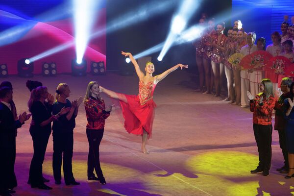Также участвовала двукратная чемпионка мира и многократная чемпионка РФ Екатерина Селезнева  - Sputnik Кыргызстан