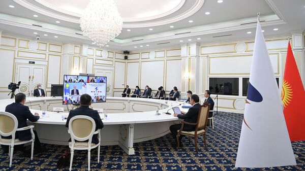 Кыргызстан президенти ЕАЭБ жыйынында. Архив - Sputnik Кыргызстан
