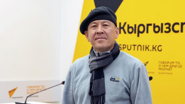 Сүрөтчүлөр союзунун мүчөсү Жакшыбек Жунушев - Sputnik Кыргызстан