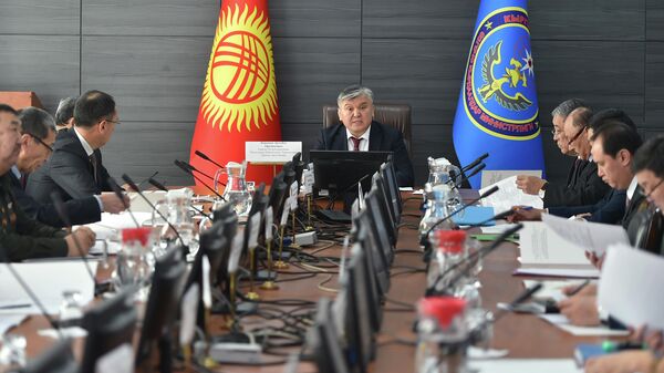 2022-жылы Эл жана турак-жай фондун каттоо боюнча республикалык комиссиянын биринчи кеңешмеси - Sputnik Кыргызстан