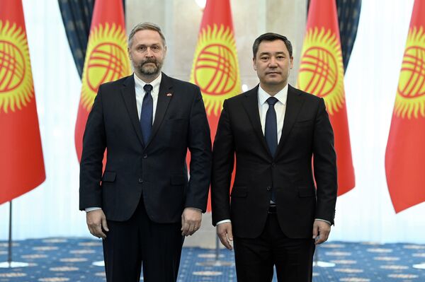 Посол Швейцарии Оливье Бангертер отметил, что его страна и Кыргызстан во многом похожи - Sputnik Кыргызстан