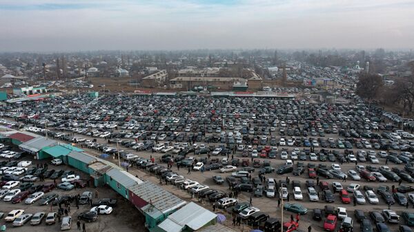 Бишкектеги автоунаа базары. Архив - Sputnik Кыргызстан