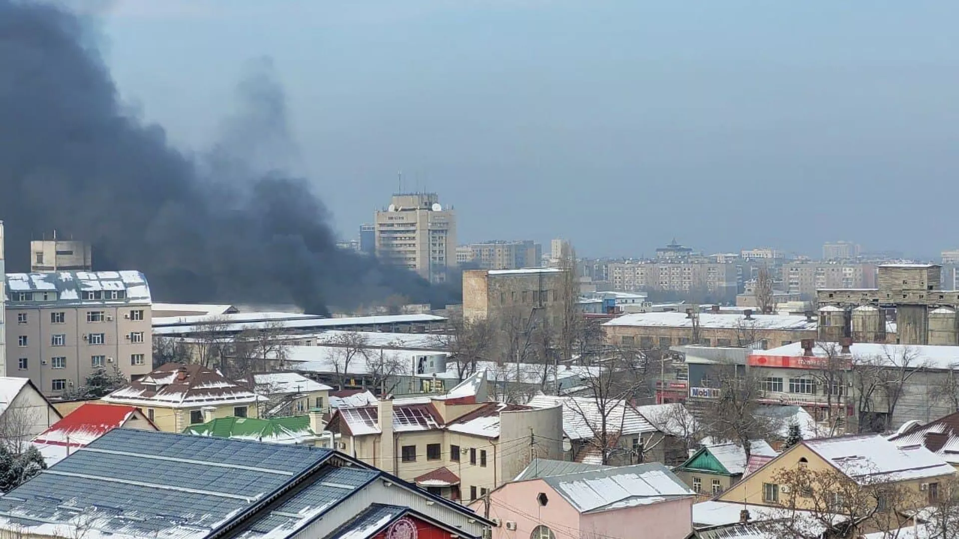 Бишкекте ири өрт чыкты. Сүрөт