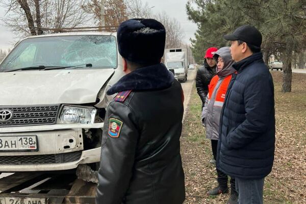 Мэрия Бишкека назвала предварительную причину автонаезда, в результате которого погиб 34-летний сотрудник муниципального предприятия &quot;Тазалык&quot; - Sputnik Кыргызстан