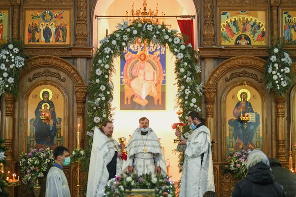 Рождество является вторым по значимости христианским праздником после Пасхи - Sputnik Кыргызстан