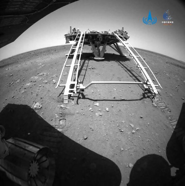 Китайский марсоход Zhurong на Марсе - Sputnik Кыргызстан