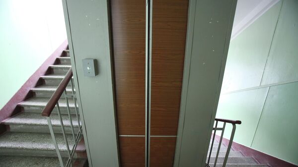 Лифт в жилом доме. Архивное фото - Sputnik Кыргызстан