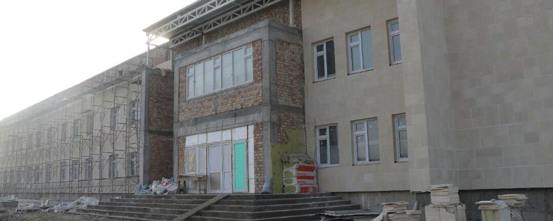 Строительство новой школы в жилом массиве Арча-Бешик - Sputnik Кыргызстан, 1920, 12.01.2022