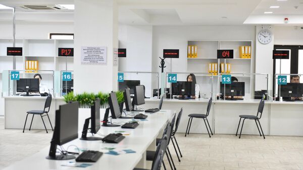Внеплановая проверка Центра обслуживания предпринимателей в Бишкеке - Sputnik Кыргызстан