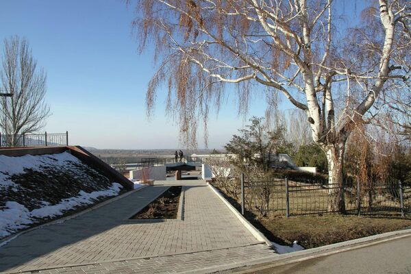 &quot;Ата-Бейит&quot; находится в 30 километрах к югу от Бишкека. - Sputnik Кыргызстан