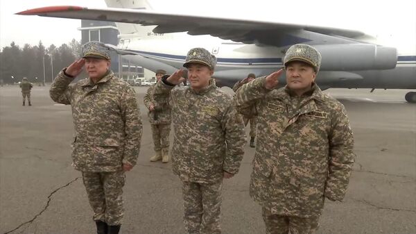 Все миротворцы покинули Казахстан — видео - Sputnik Кыргызстан