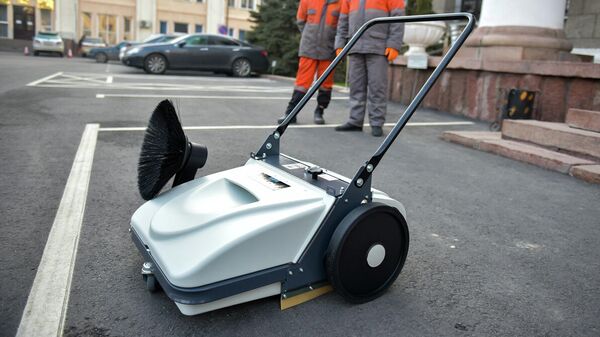 Новые подметальные машины для безопасности в городе - Sputnik Кыргызстан