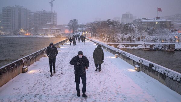 Мощный снегопад в Турции - Sputnik Кыргызстан