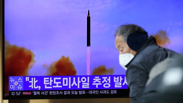 үндүк Корея кайрадан Япон деңизин көздөй баллистикалык ракета учурду. - Sputnik Кыргызстан