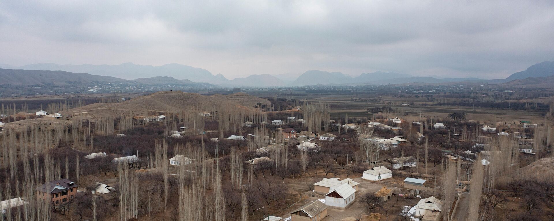 Баткендеги айыл. Архив - Sputnik Кыргызстан, 1920, 05.04.2026