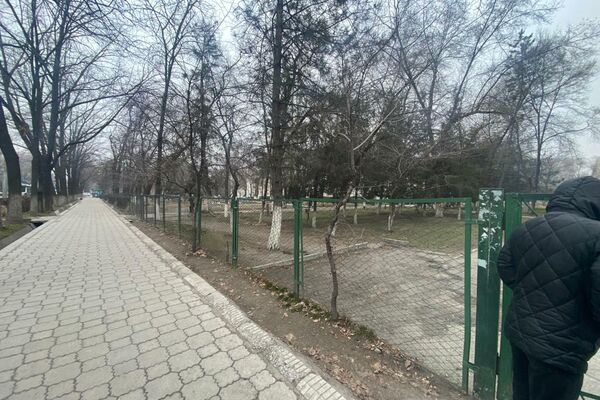 Мэрия ведет политику демонтажа ограждений в столице - Sputnik Кыргызстан