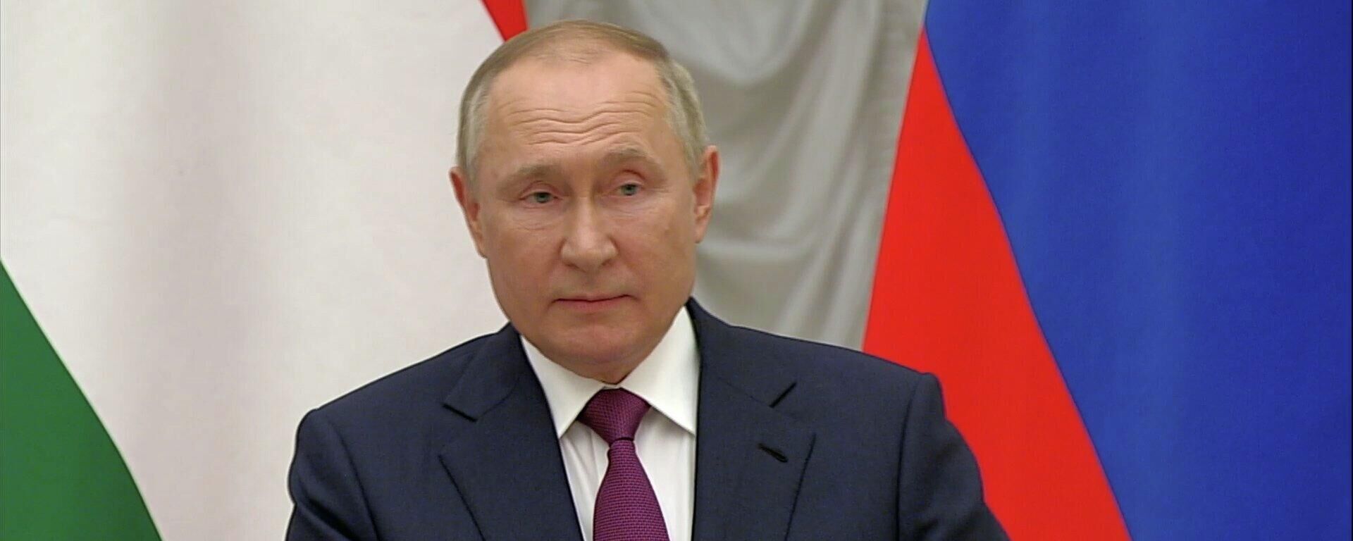 Путин ответил США и НАТО по гарантиям безопасности — видео выступления - Sputnik Кыргызстан, 1920, 02.02.2022