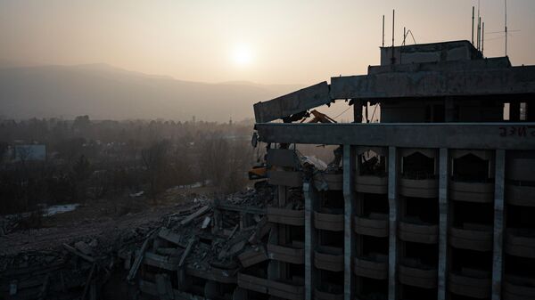 Снос гостиницы Иссык-Куль в Бишкеке - Sputnik Кыргызстан