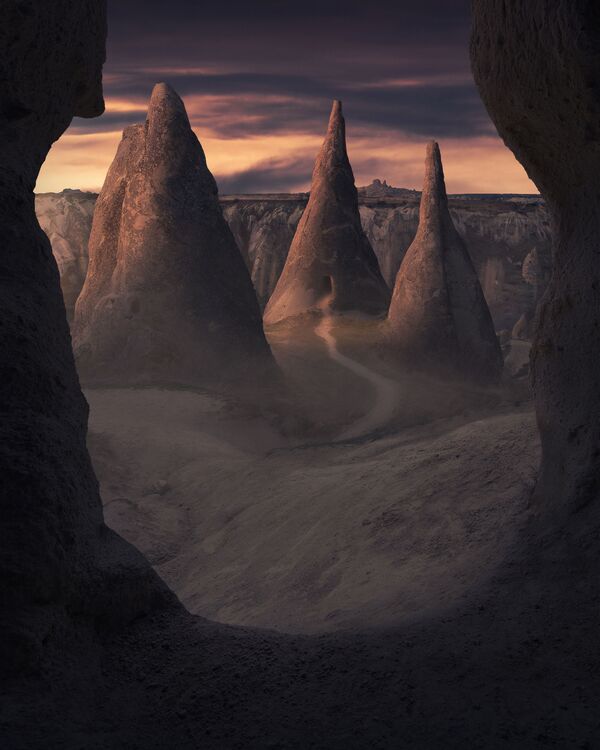 Снимок гор в Каппадокии, сделанный турецким фотографом Атеком Четином - Sputnik Кыргызстан