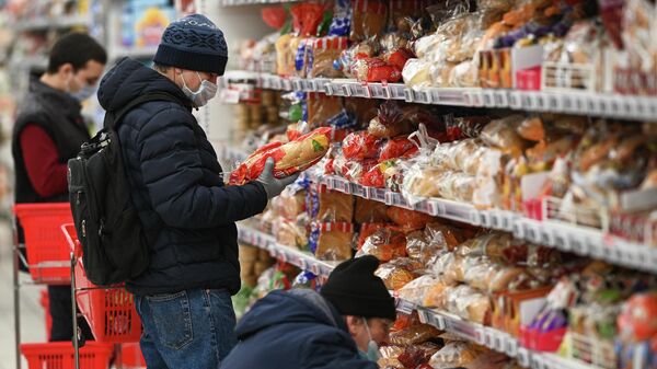 Покупатели в супермаркете. Архивное фото - Sputnik Кыргызстан