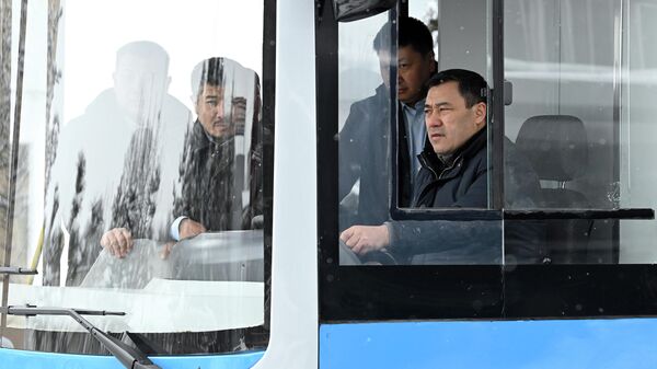 Президент Садыр Жапаров на предприятии компании Белес Кей Джи - Sputnik Кыргызстан