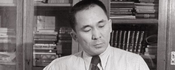 Кыргыз эл акыны, жазуучу жана драматург Кубанычбек Маликов - Sputnik Кыргызстан