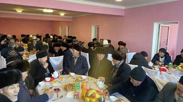 Встреча старейшин приграничных сел Кыргызстана и Таджикистана  - Sputnik Кыргызстан