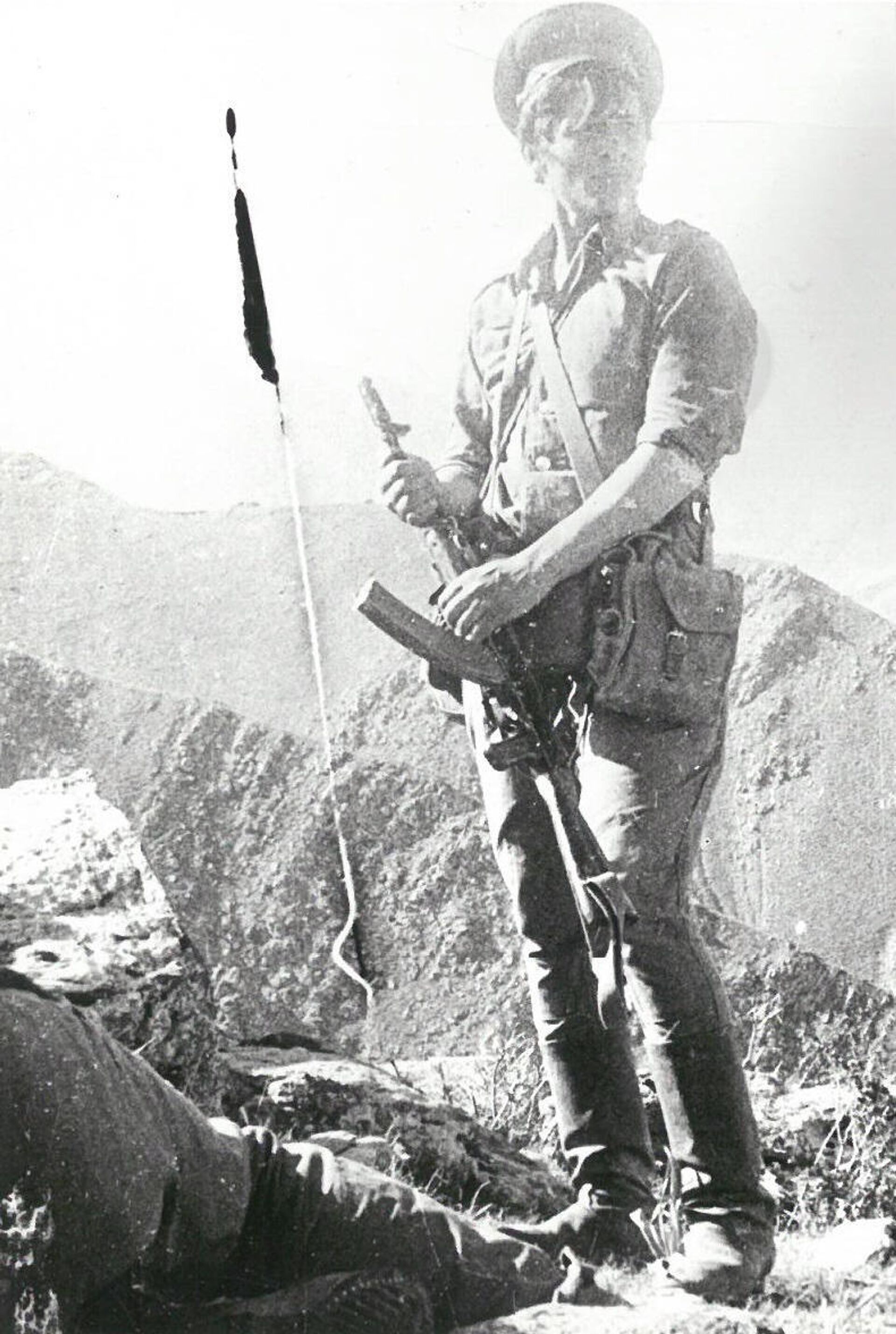 Лейтенант 2-й роты 860-го отдельного мотострелкового полка Иван Панченко - Sputnik Кыргызстан, 1920, 23.02.2022