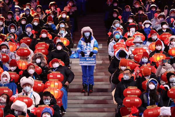 Пекинде өткөн XXIV Кышкы Олимпиада оюндарындагы талаптардын бири -  медициналык бет кап кийүү болду - Sputnik Кыргызстан