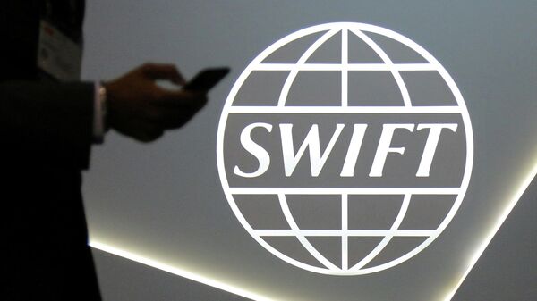 Глобальная система межбанковской связи SWIFT. Архивное фото - Sputnik Кыргызстан
