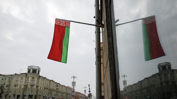 Белорусский национальный флаг  - Sputnik Кыргызстан