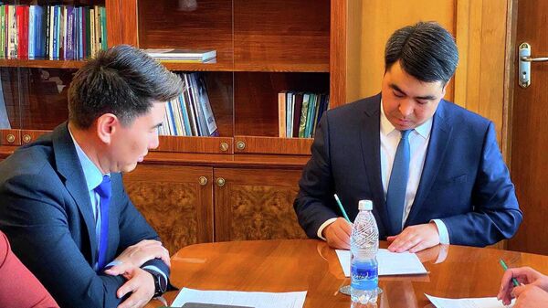 Заседание парламентской фракции Альянс - Sputnik Кыргызстан