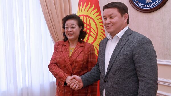 Встреча тораги Таланта Мамытова с послом КНР Ду Дэвэнь - Sputnik Кыргызстан