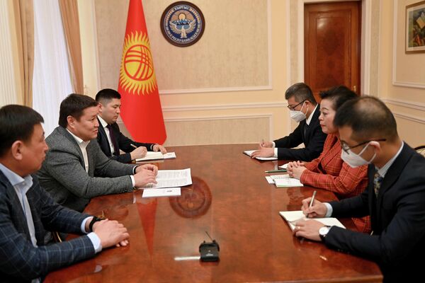 Стороны обсудили укрепление политико-экономических и культурно-гуманитарных связей между двумя государствами - Sputnik Кыргызстан