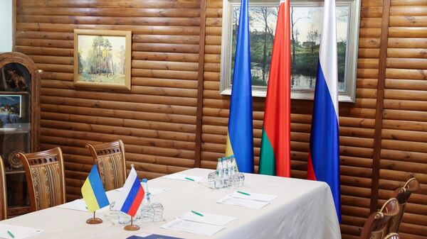 Российско-украинские переговоры в Белоруссии - Sputnik Кыргызстан