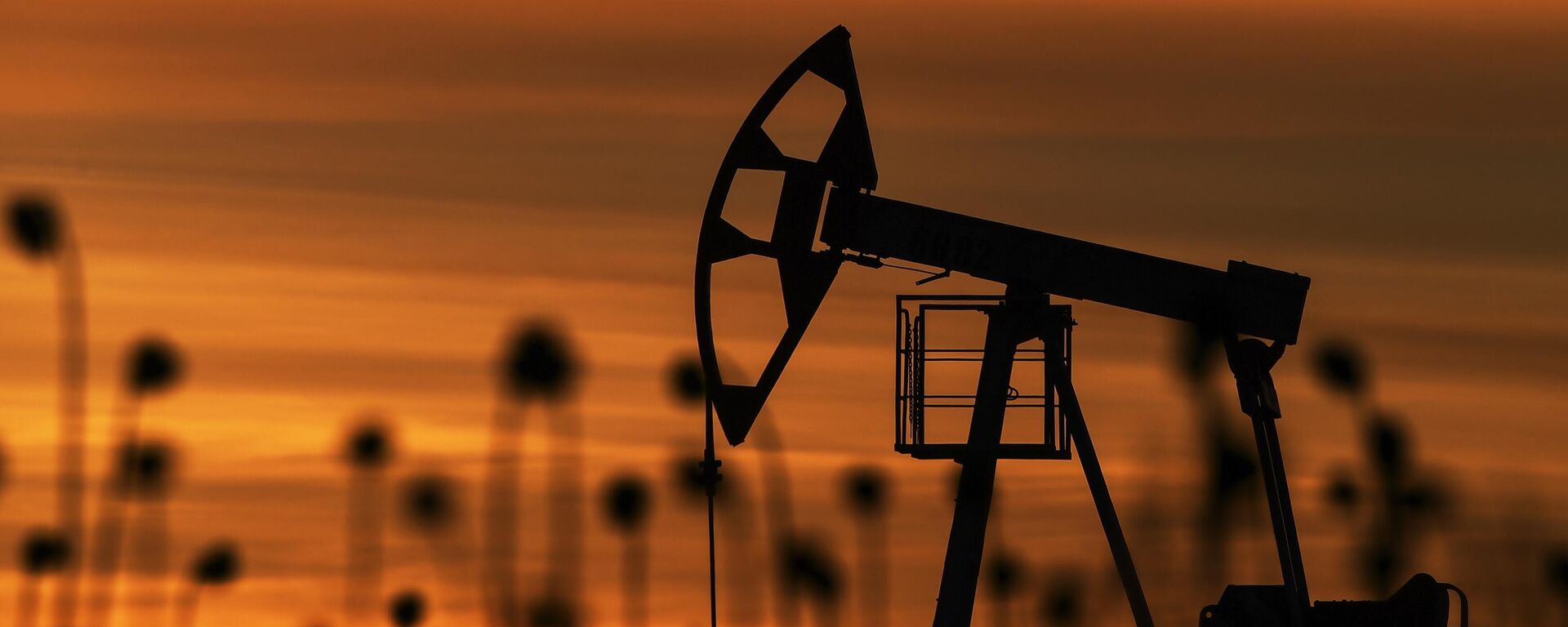 Добыча нефти - Sputnik Кыргызстан, 1920, 24.09.2026