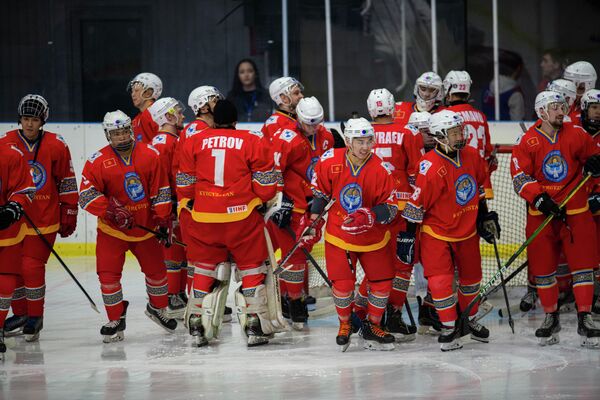 В Бишкеке прошел заключительный матч Чемпионата мира по хоккею с шайбой в IV дивизионе - Sputnik Кыргызстан