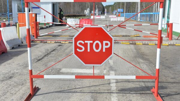 Знак Stop на границе России. Архивное фото - Sputnik Кыргызстан