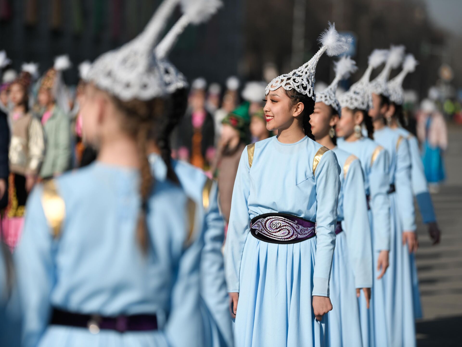 Май кыргызстан. Нооруз в Кыргызстане. Праздник май Кыргызстан. 1 Мая Кыргызстан. Праздники в мае в Кыргызстане.