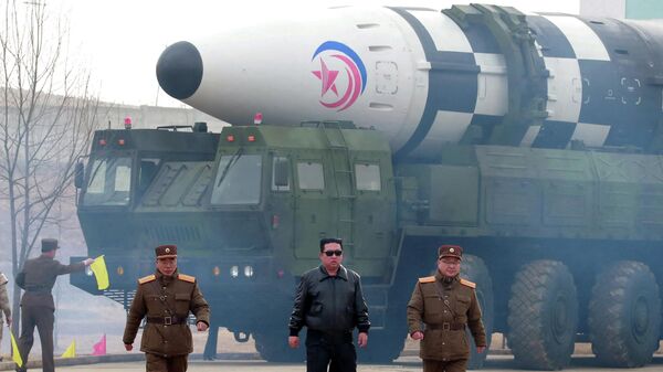 Испытание КНДР тяжелой баллистической ракеты Hwasong-17 - Sputnik Кыргызстан