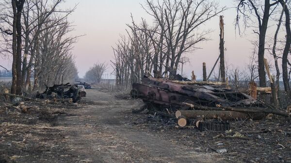 Уничтоженная украинская бронетехника в Донецкой области. - Sputnik Кыргызстан