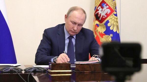 Россия президенти Владимир Путин - Sputnik Кыргызстан