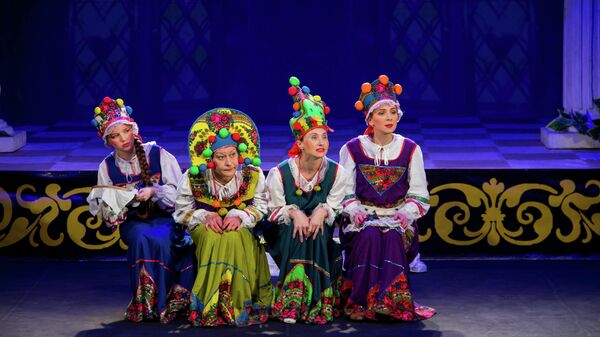 Международный день театра в Государственном национальном русском театре драмы - Sputnik Кыргызстан