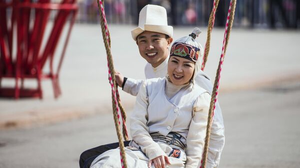 Празднования Нооруза на площади Ала-Тоо в Бишкеке. Архивное фото - Sputnik Кыргызстан