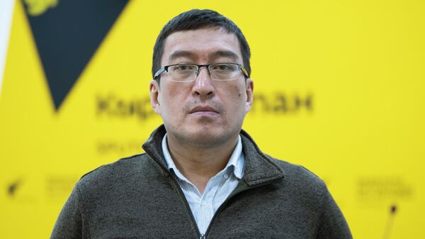 Директор Института стратегического анализа и прогноза Аман Салиев - Sputnik Кыргызстан
