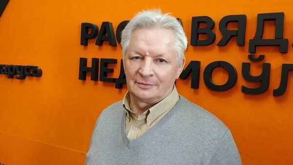 Варшава пытается дирижировать на Украине, хочет прихватить Волынь и Галицию — эксперт - Sputnik Кыргызстан