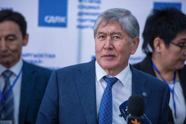 Алмазбек Атамбаев — бывший президент Кыргызстана - Sputnik Кыргызстан