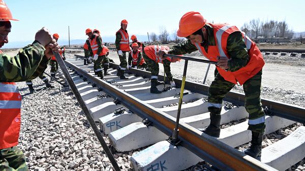 Начало строительства железной дороги Балыкчи - Кочкор - Sputnik Кыргызстан